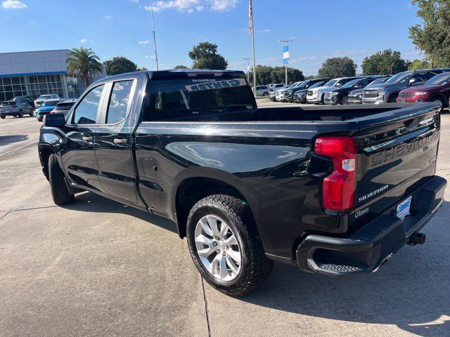 Used 2020 Chevrolet Silverado 1500 Custom w/ Custom Value Package RWD image 4