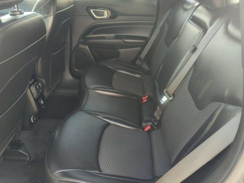 Used 2022 Jeep Compass Latitude AWD/4WD image 21