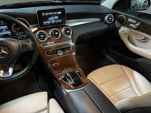 Used 2016 Mercedes-Benz C 300 4MATIC Sedan image 38