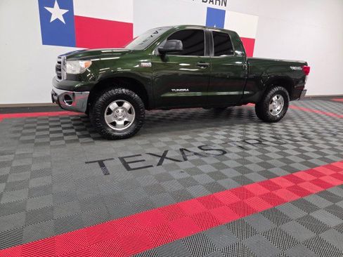 Used 2012 Toyota Tundra 4x4 Double Cab image 2