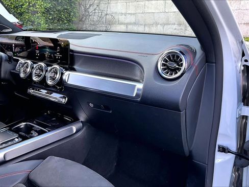 Used 2023 Mercedes-Benz EQB 250+ image 18