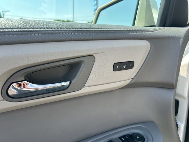 Used 2014 Chevrolet Traverse LTZ AWD/4WD image 35