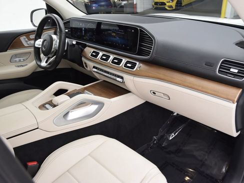 Certified 2023 Mercedes-Benz GLS 450 4MATIC image 15