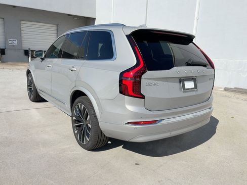 Certified 2025 Volvo XC90 B5 Plus image 3