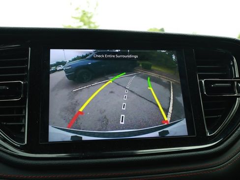 Used 2024 Dodge Durango GT RWD image 9
