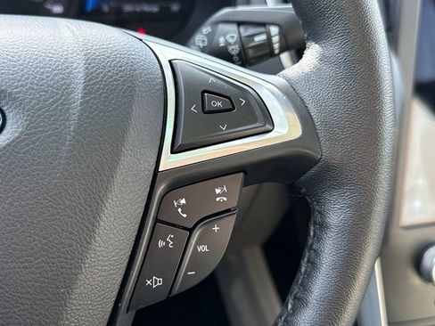 Certified 2022 Ford Edge Titanium image 19