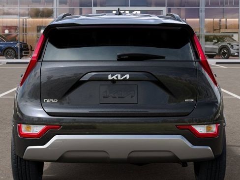 New 2025 Kia Niro EX Touring image 14