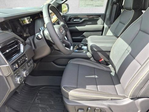 New 2026 GMC Yukon XL Elevation w/ Elevation Premium Package AWD/4WD image 4