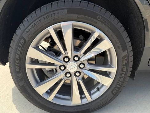 Used 2025 Cadillac XT5 Premium Luxury AWD/4WD image 10