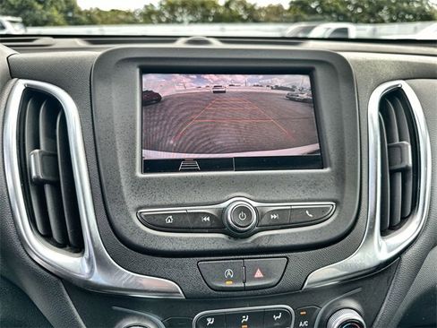 Used 2024 Chevrolet Equinox LT image 25