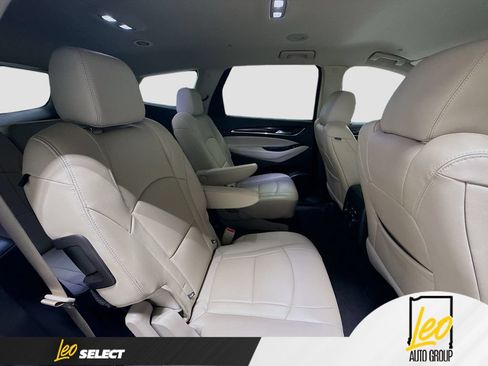 Used 2020 Buick Enclave Essence FWD image 30