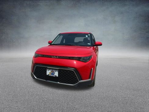 Used 2023 Kia Soul LX w/ LX Technology Package image 7