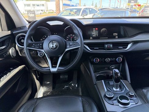 Used 2018 Alfa Romeo Stelvio Ti AWD/4WD image 27