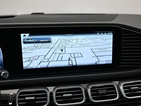 Used 2024 Mercedes-Benz Maybach GLS 600 4MATIC image 17