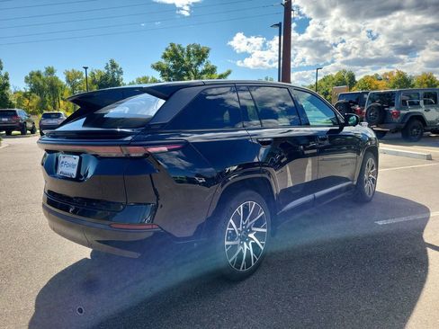 New 2025 Jeep Wagoneer S Limited image 3