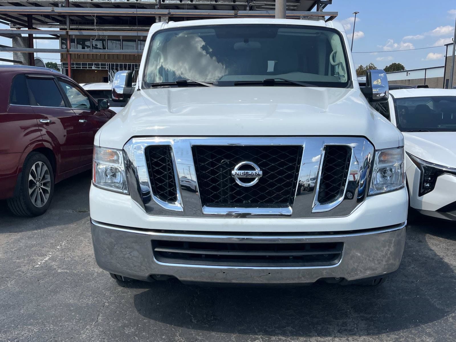 Used 2021 Nissan NV 3500 SV RWD image 2