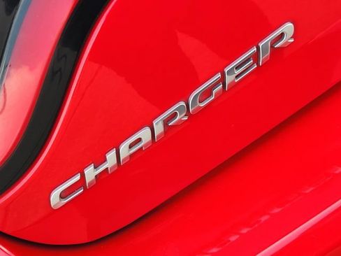 Used 2022 Dodge Charger SXT w/ Leather Interior Group RWD image 12