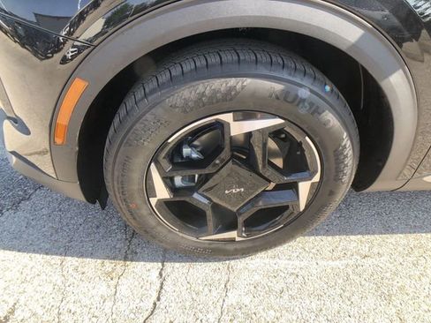 New 2026 Kia Sportage EX w/ EX Panorama Roof Package image 10