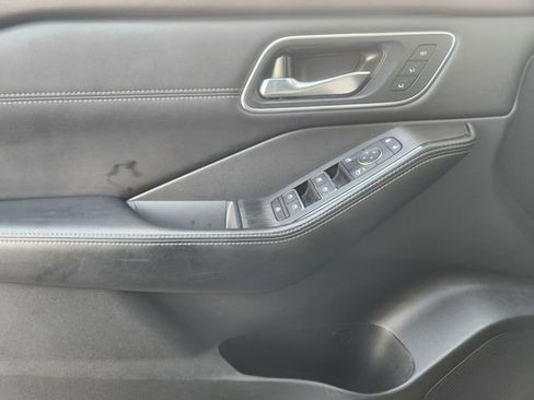 Used 2023 Nissan Rogue Platinum image 15