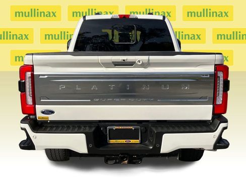 Certified 2024 Ford F250 Platinum image 30