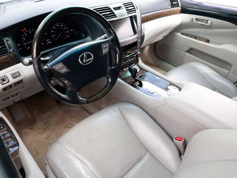 Used 2008 Lexus LS 460 image 4