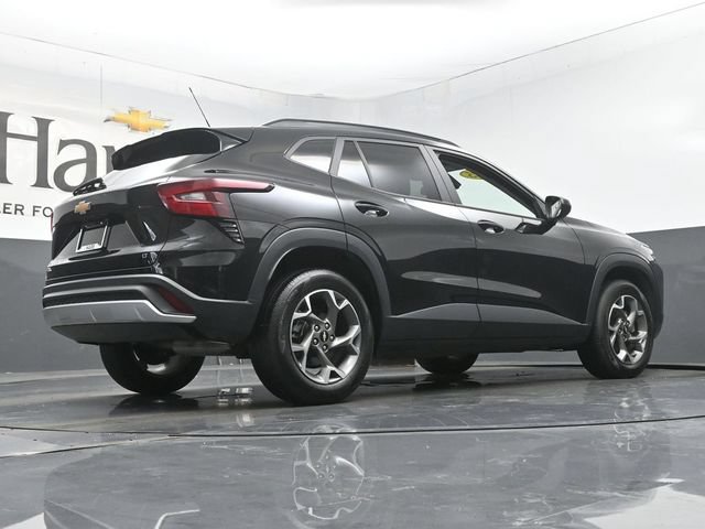 Used 2025 Chevrolet Trax LT FWD image 38