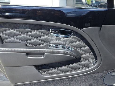 Used 2017 Bentley Mulsanne Speed image 17