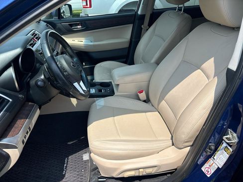 Used 2017 Subaru Outback 2.5i Limited AWD/4WD image 11