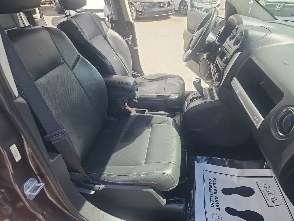 Used 2017 Jeep Compass High Altitude FWD image 21