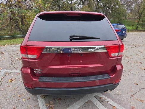 Used 2012 Jeep Grand Cherokee Laredo w/ Laredo E Group image 5