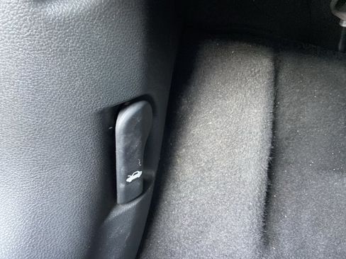Used 2024 Nissan Sentra SV w/ All-Weather Package FWD image 5
