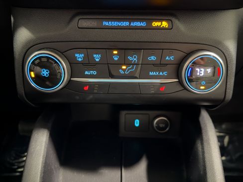 Used 2020 Ford Escape SE image 16