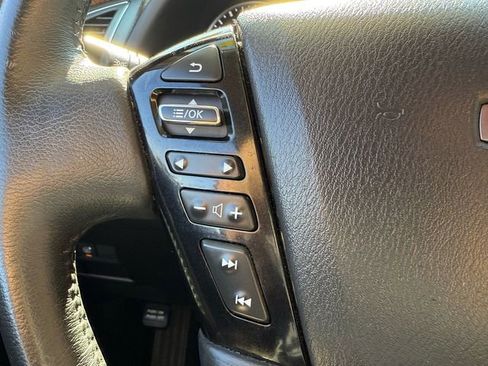 Used 2024 Nissan Armada SL w/ Captain's Chairs Package image 37