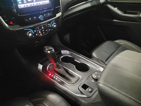 Used 2018 Chevrolet Traverse LT AWD/4WD image 26
