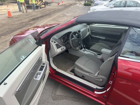 Used 2008 Chrysler Sebring LX w/ Convenience Group FWD image 8