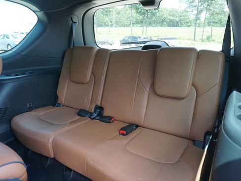 Used 2023 INFINITI QX80 Sensory w/ All-Season Package AWD/4WD image 18
