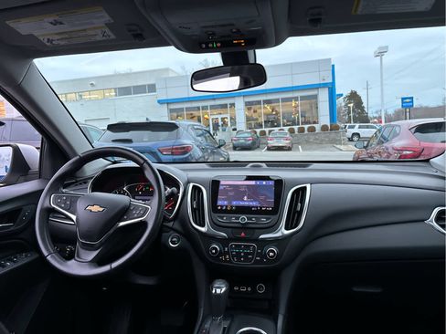 Used 2019 Chevrolet Equinox LT image 32