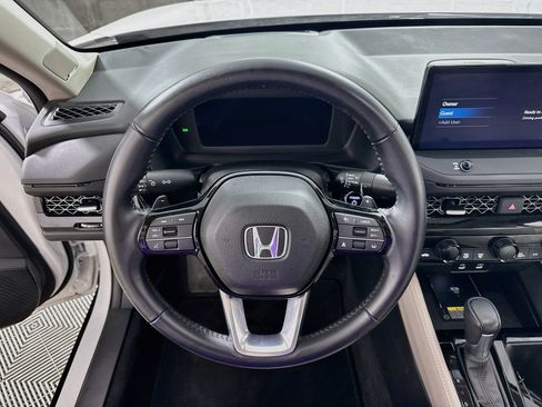Used 2023 Honda Accord Touring image 15