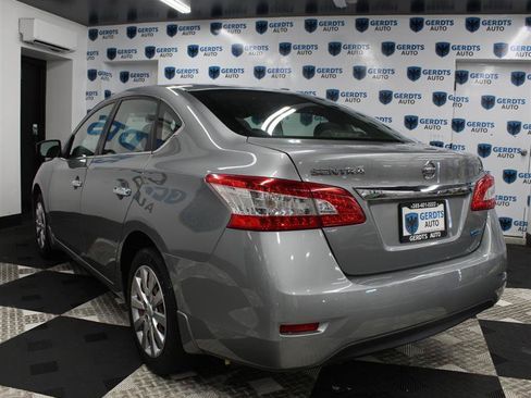 Used 2014 Nissan Sentra SV FWD image 2