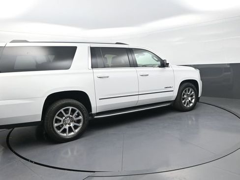 Used 2019 GMC Yukon XL Denali image 13