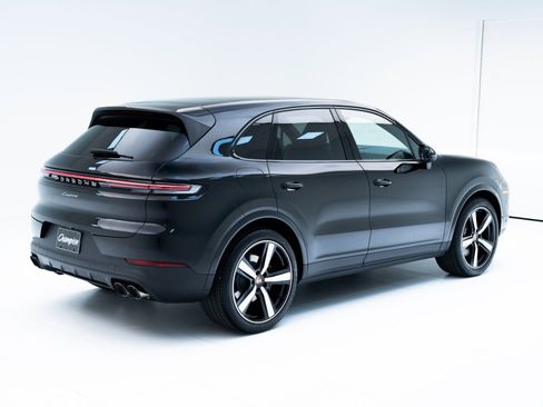 New 2026 Porsche Cayenne image 9