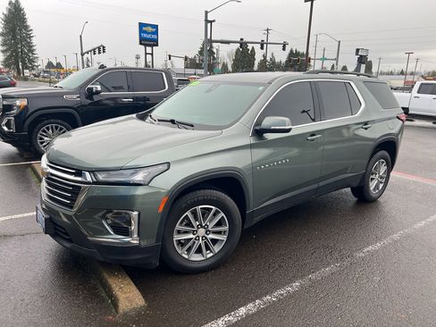 Certified 2023 Chevrolet Traverse LT image 2