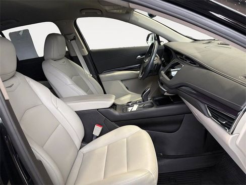 Certified 2023 Cadillac XT4 Luxury w/ Cold Weather Package image 13
