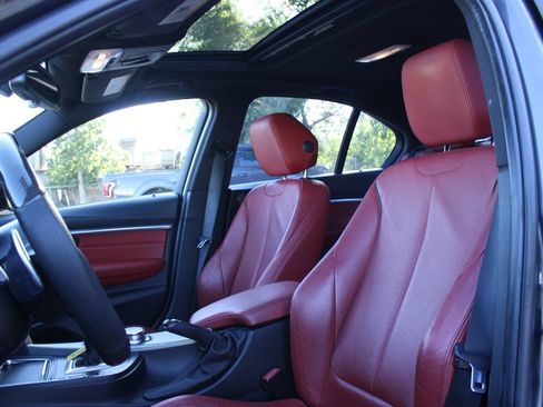 Used 2018 BMW 340i Sedan RWD image 6