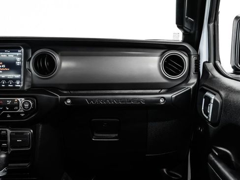 Used 2023 Jeep Wrangler Unlimited w/ Cold Weather Group AWD/4WD image 28