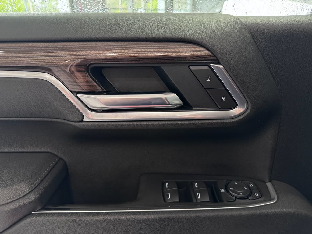 Certified 2025 Chevrolet Silverado 1500 RST AWD/4WD image 27