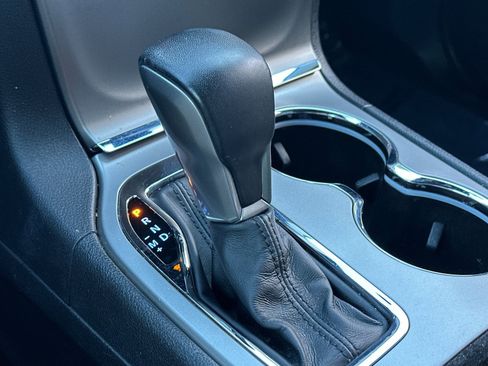 Used 2021 Jeep Grand Cherokee Laredo X image 21