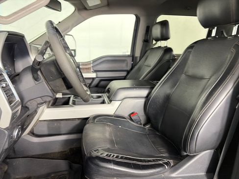 Used 2018 Ford F250 Lariat w/ Lariat Value Package AWD/4WD image 11