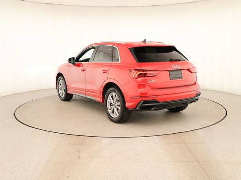 Certified 2022 Audi Q3 2.0T Premium w/ Convenience Package AWD/4WD image 4