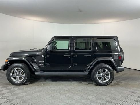 Used 2021 Jeep Wrangler Unlimited Sahara w/ Uconnect 4C Nav & Sound Group AWD/4WD image 8